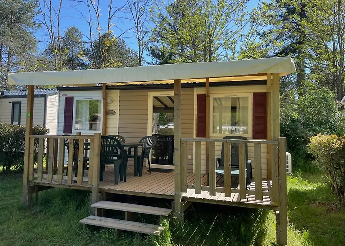 Camping Avec Piscine et Rivière à Tournon sur Rhône Ardèche Les Foulons
